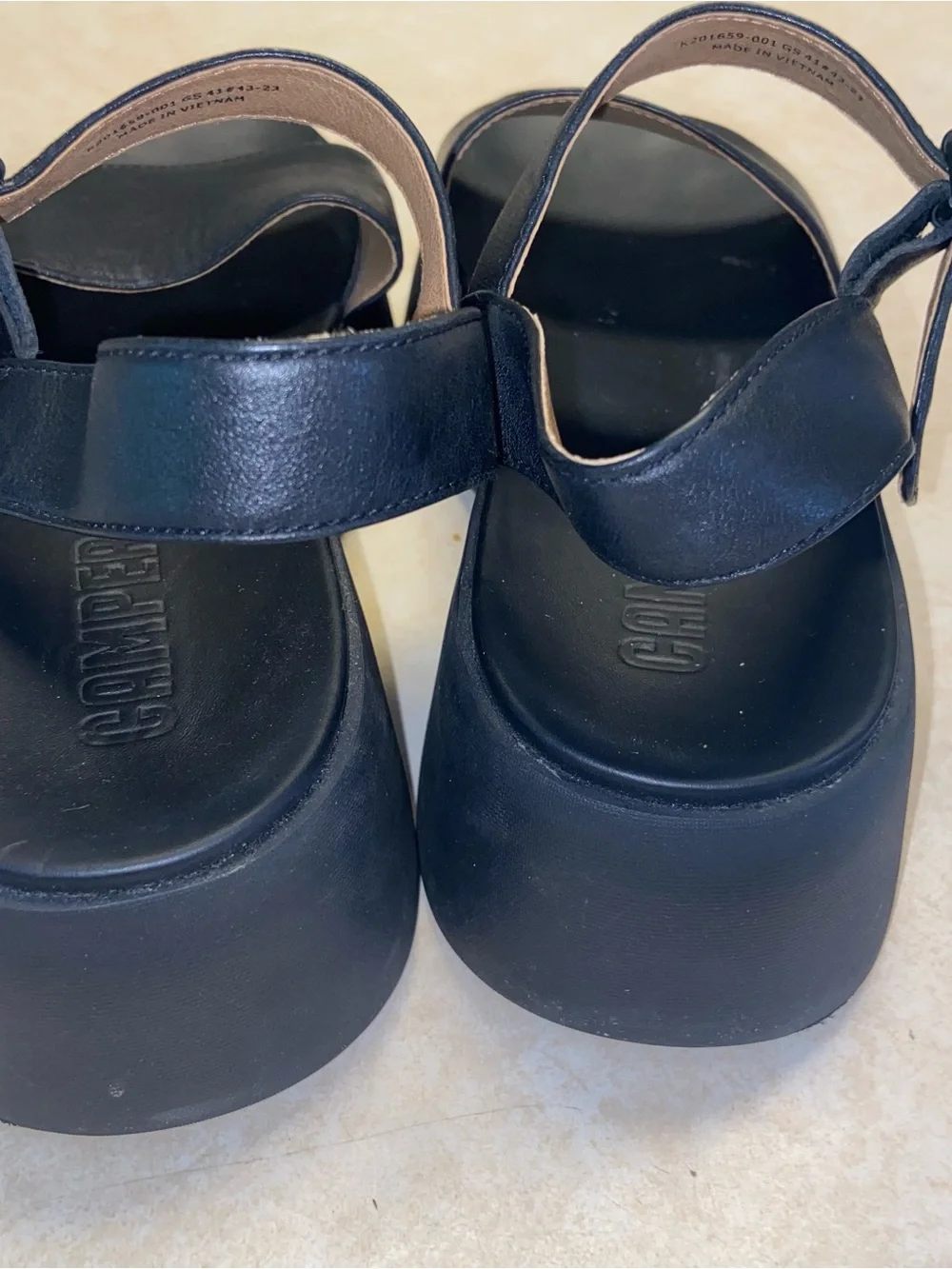 Camper shoes Womens Size 41 Black Platform Sandals Buckle Strap Leather Tasha